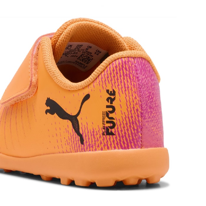 Детски Футболни Стоножки - PUMA Future 8 Play V TT Astro Turf Football Boots - 6